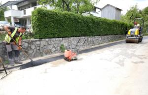 OPTIKA V CERKNICI 05 FOTO LJUBO VUKELIČ